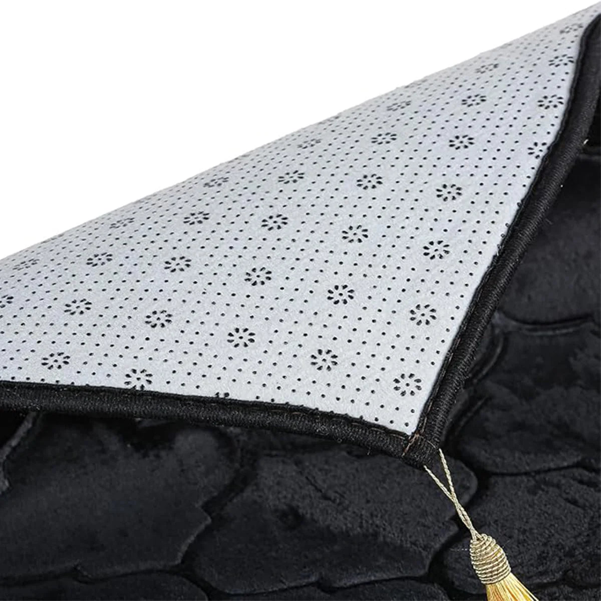 Embossed Prayer Mat with Tassel